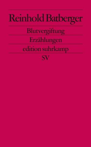 Blutvergiftung, der neue Prosaband von Reinhold Batberger, versammelt zwölf Erzählungen, die auf untergründige Weise miteinander verbunden sind. Wie funktioniert das? Der Autor Batberger hält allerdings seine Fäden in der Hand, und wir machen sehr merkwürdige Ausflüge in die Welt der Literatur, die wir schon in seinen Romanen "Auge", "Beo", "Skalp" kennengelernt haben. Mit verstörender Genauigkeit gruppieren sich die Erzählungen um diese Trias. Trotzdem kann jede Erzählung für sich gelesen werden. Batbergers Erzählungen sind diesseits des Alptraums angesiedelt, der mit dem Ende nichts mehr zu tun hat: Zwielichtige Gestalten streiten sich über die Entstehung der Welt, die Geschichte des Geistes und den Fortpflanzungstrieb von Kakerlaken. Andere treten in einem unsichtbaren Varieté auf, sind auf der Suche nach einem passenden Getränk für De Gaulle, finden einen Dichter, der sich gerade umgebracht hat, leiden an einer Blutvergiftung, die offenbar zum Engagement als Clown befähigt, haben deutsche Städte bombardiert, verkaufen ihre Augen, stellen einer Herrin nervtötende Fragen und führen für ihren Wohltäter Krieg. Es gibt ehemalige Geliebte und eine Frau, die ihren Liebhaber schmackhaft zubereiten kann. Alles findet in unserer Welt statt und ist so real, daß deren Betrachtung mitunter weh tut. Das Schriftstellermesser schneidet, von einem geheimen Mechanismus angetrieben, an wechselnden Stellen, und wir blicken aus immer anderen Perspektiven ins Körperinnere. Auch dort entstehen Verwundungen, aus verschiedensten Gründen. Die Verwundungen heilen nicht. Die Schäden, von allen möglichen Instanzen verursacht, sind als Bilder unserer Existenz sinnlos in die Haut, in die Körper, in die Seelen tätowiert.