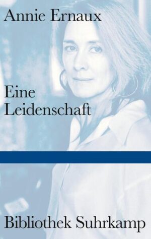 Annie Ernaux erzählt von einer alles verzehrenden Leidenschaft für einen irritierend teilnahmslosen Mann - unerschrocken gründlich sucht sie nach der Wahrheit hinter einer Existenz, in der sie sich zusehends aufzugeben droht. Das körperliche Leiden, die Angst des Wartens, die immer nur kurze Erleichterung des Liebemachens, die darauffolgende Lethargie und Müdigkeit, das erneute Verlangen, die kleinen Demütigungen und Erniedrigungen der Besessenheit und des Verlassenseins - mit ruhiger Selbstverständlichkeit berichtet Annie Ernaux von einer schmerzlich langen Episode ihres Lebens