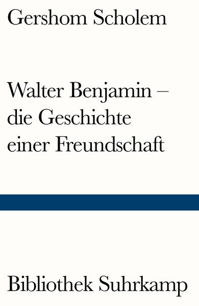 Gershom Scholems Bericht ist mehr als eine Biographie. Mit teilweise unbekannten Dokumenten belegt, leuchtet der intimste Kenner des Lebens und des Werkes von Walter Benjamin dieses Leben und Werke aus. Die Geschichte der Freundschaft beginnt mit den ersten Berührungen im Jahre 1913 und 1915, sie schildert die Jahre in der Schweiz von 1918 bis 1919, sie schildert Scholems nimmermüde Bemühungen, den Freund nach Jerusalem zu holen, und sie liefert einen bedeutenden Kommentar zu Benjamins marxistischen wie metaphysisch-jüdischen Vorstellungen.