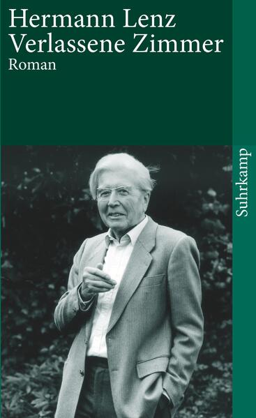 Im ersten Buch sind es die Großeltern mütterlicherseits, die Eltern, die mittelständischen Kleinstädter und der noch kindliche Autor, die Vorkriegsjahre, Ersten Weltkrieg und Anfang der Weimarer Republik bestehen. Der Gesichtskreis ist beschränkt, die Wertvorstellungen sind bürgerlich, die Gesinnung bleibt vaterländisch. Doch das Bewußtsein, in einer Endzeit zu leben, führt den Großvater Julius Krumm, ehemaligen Büchsenmacher und nunmehrigen Wirt, der sich in Bart und Hut seinem württembergischen König angleicht, dazu, über die eigene Existenz zu reflektieren. Abhold der Lebenslüge begnügt er sich mit dem, was er ist, doch wünscht er den ihm versagten Glanz der Auszeichnungen, den Bildung, Stand und Lebensart geben, seiner pianistisch begabten Tochter.