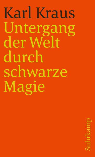 Karl Kraus, geboren am 28. April 1874 in Gitschin, ist am 12. Juni 1936 in Wien gestorben. Untergang der Welt durch schwarze Magie, nach zehnjähriger Vorbereitung erstmals 1922 erschienen, dokumentiert mit seinen Auszügen aus der Fackel der Vorkriegszeit »das scheußliche Vorspiel« der europäischen Katastrophe: in einer Vielzahl von Fallstudien, deren jede die Verwahrlosung des Geistes unter dem Regiment der Presse belegt. Die kultukritische Brisanz der berühmlen Essays Heine und die Folgen und Nestroy und die Nachwelt, die im Zentrum des Buches stehen, tritt erst in diesem Zusammenhang deutlich hervor - im Kontext der bald scherzhaften, bald strafenden Satiren, die Kraus in der an Meisterwerken der Gattung reichsten Zeit der Fackel, um 1911, auf »die Bollwerke unserer Kultur, Parlamente, Redaktionen und Universitäten« gerichtet hat. Im Rückblick lesen sich die Dialogsatiren und Zitatmontagen des Buches wie Vorstudien zu Kraus’ Weltkriegsdrama Die letzten Tage der Menschheit.