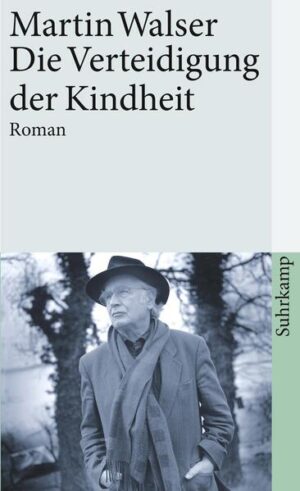 Die Verteidigung der Kindheit - »ein fesselndes Deutschlandbuch«, »ein Meisterwerk«, »ein Epochenroman«, wie die Kritik feststellte - ist zugleich der Roman einer großen Liebe. Da die Welt auf große Liebe nicht gefaßt ist, nicht eingerichtet ist, bringt eine solche Liebe den Liebenden nicht das, was man Glück nennt. Weltgerechtes Verhalten und große Liebe - das geht nicht zusammen. Schon gar nicht, wenn diese Liebe die eines Sohnes zu seiner Mutter ist. Und diese Liebesgeschichte hört auch nach dem Tod der Mutter nicht auf. Denn jetzt muß Alfred Dorn dafür sorgen, daß die Vergangenheit nicht vergeht. Er muß nun die Kindheit verteidigen gegen Gegenwart und Zukunft. Die Verteidigung der Kindheit ist in diesem Sinne als Geschichtsschreibung des Alltags zu verstehen. Das, was nachher Epoche heißt, ist ja zuerst Alltag. Und weil dieser Roman einer großen Liebe von 1929 bis 1987 in Deutschland spielt und von Dresden über Leipzig nach Berlin und Wiesbaden führt, ist er ein deutsches Epos dieser Zeit.