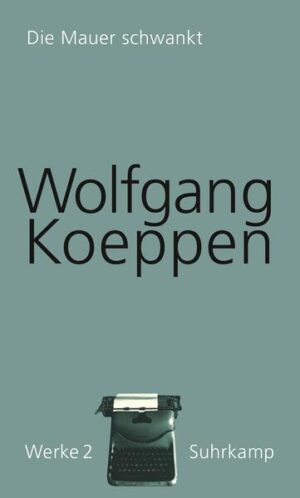 1935: Ein Autor im Exil, ein jüdischer Verleger im Dritten Reich, ein Cheflektor, der sich einen »ostpreußischen Kleinstadtroman« wünscht: Die Entstehungsgeschichte von Wolfgang Koeppens zweitem Roman »Die Mauer schwankt« ist abenteuerlich. Ende 1934 verließ Koeppen Nazideutschland, lebte in Holland zusammen mit jüdischen Gönnern, verkehrte an den Stammtischen des Amsterdamer literarischen Exils. Aber was er damals zu schreiben begann, war ein Roman für den reichsdeutschen Buchmarkt. Sein Lektor Max Tau versuchte, den jüdischen Cassirer Verlag im Berlin des Dritten Reiches am Leben zu erhalten, indem er in seinem Programm die »jungen Autoren« des »östlichen Grenzlandes« versammelte. Er wußte von Koeppens Kriegskindheit in Ostpreußen und gab einen aktuellen Zeitgeschichtsroman in Auftrag. Einen Roman, mit dem man sich in Nazi-Deutschland keine Schwierigkeiten einhandelte… Zu Unrecht ist »Die Mauer schwankt« Koeppens am wenigsten bekannter Roman - und der umstrittenste zugleich. Diese Ausgabe folgt zum ersten Mal dem Erstdruck von 1935