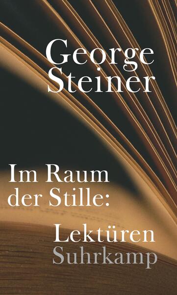 Nach seinem großen Erfolg "Warum Denken traurig macht. Zehn (mögliche) Gründe" legt George Steiner mit diesen Essays ein weiteres Werk bei Suhrkamp vor. Darin folgt der Meister des Lesens in literarisch-philosophischen Essays einem Zug glanzvoller Namen: Beckett und Brecht, Broch und Celan, Cioran und Canetti, Nabokov und Koestler, Kraus und Bernhard, Benjamin und Scholem, Céline, Simone Weil und Lévi-Strauss, um nur einige zu nennen. Die Mehrzahl von ihnen verbindet sich mit dem von Steiner selbst geprägten Begriff der ›Suhrkamp-Kultur‹. Geheimnis und Wunder, aber auch die Abgründe künstlerischer Schöpfung sind es, die den Kritiker anziehen. Unter seinem scharfen Blick können intellektuelle Masken durchaus fallen. Und doch ist George Steiner vor allem eines: ein Liebender. Versessen auf die Lektüre, auf den physiognomischen Klang der jeweils ganz eigenen Stimme, zieht er sie hinein in einen »Raum des Geistes, wo dieser seine Flügel öffnen kann: in die Stille« (Antoine de Saint-Exupéry). Nach den vielbesprochenen und erfolgreichen englischen, französischen und italienischen Ausgaben liegen George Steiners »Lektüren«, eine Auswahl seiner brillanten Essays für den "New Yorker", nun endlich auch in deutscher Sprache vor.