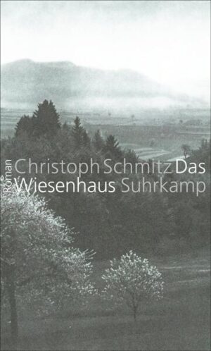 Im Körper von Johannes Schneider regiert der Krebs. Auch wenn seine Familie sich rührend kümmert, es besteht wenig Hoffnung. Er fürchtet sich vor dem, was kommt, und davor, daß nichts bleibt von ihm und seinem Leben. Im Schreiben geht er gegen die Angst und das Vergessen an und träumt sich zurück in seine Kindheit im Rheinischen, an einen geradezu mythischen Ort - ins Wiesenhaus. Hier blüht das Leben wie die Landschaft. Doch bringt der Blick zurück auch Verdrängtes ans Licht, unerwartet bekommt das Familienidyll erste Risse. Langsam, aber sicher schreibt Schneider sich voran, hin zur Wahrheit darüber, was damals wirklich geschah und wie er zu dem wurde, der er heute ist. Mit großer Empathie erzählt Christoph Schmitz von einem Mann, der sich erinnert, um eine Zukunft zu haben.