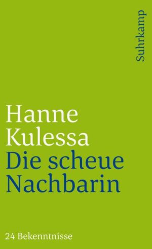 Auch wenn noch so viele Bücher, Zeitschriften oder Modemacher das Hohelied der klugen, erfolgreichen, schönen, erotischen und attraktiven Fünzigjährigen singen, eines werden wir nicht bleiben: forever young. Älter werden ist kompliziert und anstrengend. Präventivmaßnahmen können nicht früh genug ergriffen werden. Hanne Kulessa schlägt vor, mit Witz, Humor und Komik vorzubeugen. Von A(ndrea) bis Z(ora): In ihrem Alphabet sprechen Frauen im besten Alter von ihren Stärken und Schwächen. Sie sind Künstlerinnen, Journalistinnen, Buchhändlerinnen, Lehrerinnen oder Hausfrauen. Sie träumen von jugendlichen Liebhabern, setzen auf Kosmetik für die reifere Haut, fürchten die junge Konkurrenz, bringen sich durch Yin und Yang in eine neue Balance, fühlen sich durch eine E-Mail-Bekanntschaft erregt, sehen den Schmelz der Jugend immer nur bei den anderen schwinden. Wie altern wir schöner? Hanne Kulessa destilliert aus 24 Bekenntnissen entscheidende Hinweise. Sie erzählt von Berührungen, Jahresringen, Nebenwirkungen, Problemzonen, Unterwäsche und anderen Dingen mehr.