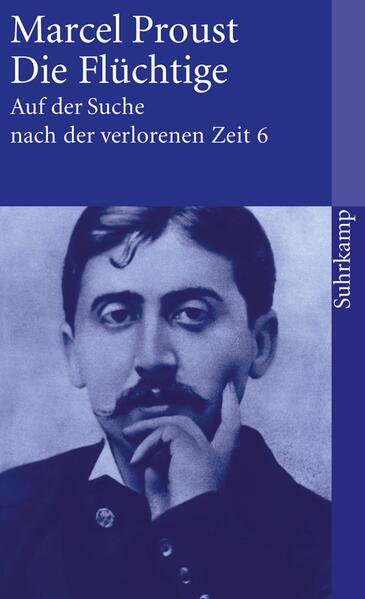 »Um neun Uhr ist sie fort«, heißt es am Ende der Gefangenen, und »Mademoiselle Albertine ist fort«, klingt es wie ein Echo zu Beginn der Flüchtigen, des sechsten Bandes der Recherche. War Marcel Albertines eben noch überdrüssig gewesen, sucht er nun die Eentflohene mit allen Mitteln zurückzugewinnen, doch vergebens: Ihr Versöhnungsbrief wird von dem Telegramm überholt, in dem ihm ihr Tod mitgeteilt wird.