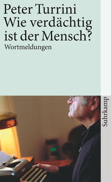 Ob Peter Turrini vor fünfzigtausend Menschen auf dem Wiener Heldenplatz spricht und gegen den Rechtsruck in der Gesellschaft wettert oder ob er Ministern und anderen Amtsträgern polemische Briefe schreibt - immer spricht aus ihm der leidenschaftlich politische Autor. Das zeigen die Reden, Essays, Briefe und Kurzdramen aus über dreißig Jahren, die in diesem Band versammelt sind. Der große österreichische Dramatiker Peter Turrini ist hier vor allem in seinen Prosatexten zu entdecken, in denen er die Mißstände unserer Zeit attackiert -angriffslustig, kraftvoll, mit Mitgefühl und Witz.