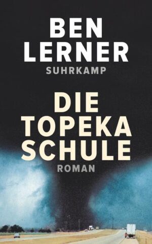 Die Topkea Schule ist die Geschichte einer Familie um die Jahrtausendwende. Die Geschichte einer Mutter, die sich von einem Missbrauch befreien will