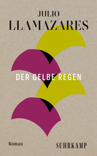 Dies ist die Geschichte des letzten Einwohners eines verlassenen Dorfes in den aragonesischen Pyrenäen. Alle anderen sind tot inzwischen oder weiter hinunter in die Täler gezogen oder ins Ausland, auf der Suche nach Arbeit. Nur Andrés, schon sterbensalt, harrt aus. Er verteidigt sein Dorf gegen vermeintliche Eindringlinge, er ist den Menschen, die Menschen sind ihm fremd geworden. Und doch hängt er, im traumverwirrten Sinnieren, all den Geschichten seiner ehemaligen Nachbarn nach. Sein Erinnern selbst ist vom Rost der Zeit angefressen, ist ein letztes Aufbäumen gegen den immer spürbarer werdenden tödlichen Schleier. Julio Llamazares ist ein Erzähler alten Schlages: Gegen die beschleunigte moderne Welt und ihre kurzatmigen Erzählungen stellt er in Der gelbe Regen ein mutiges Beharren auf stiller Melancholie und auf die langsame Wirkung der Erinnerung.