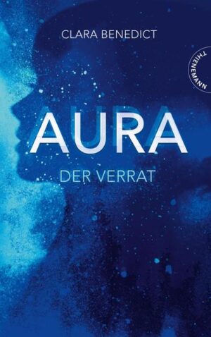 Hannah muss untertauchen. Ausgerechnet an der Akademie, die von ihrem Widersacher selbst ins Leben gerufen wurde. Dort darf sie um keinen Preis auffallen, und das ist umso schwieriger, weil sie um ein Vielfaches mächtiger ist als ihre Mitschüler! Wird es ihr gelingen, sich selbst und ihre Gabe unter Kontrolle zu halten? Plötzlich ist da auch noch Raphael, der ihre Konzentration enorm stört und ihr Gefühlsleben in heftiges Chaos stürzt. Was verbirgt sich hinter seiner undurchschaubaren Fassade?