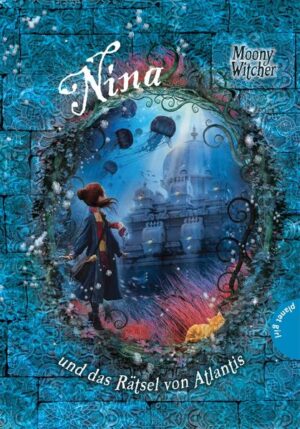 Eine Zeitreise in die Tiefen des Ozeans! Nina und ihre Freunde haben wieder ein großes Abenteuer vor sich. Denn sie müssen das letzte der vier Geheimnisse lüften, um die Fantasie der Kinder auf der Erde zu befreien. Und dieses Rätsel liegt gut versteckt in der verschollenen Stadt Atlantis. Doch der schwarze Magier Karkon lässt auch diesmal nicht locker: Er schleust einen Verräter in Ninas Umfeld ein, um die jungen Alchimisten aufzuhalten. Ob es ihnen dennoch rechtzeitig gelingen wird, Xorax, den Sechsten Mond, für immer zu retten? Der vierte Band des Millionenbestsellers aus Italien