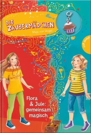 Hat man so was schon gesehen? Auf einmal regnet es rote Rosen auf dem Schulhof und Flora wird beinahe von einem schwebenden Medizinball getroffen. Ausgerechnet Floras Erzfeindin Adriane ist immer in der Nähe, wenn etwas Seltsames passiert. Ob Frau Siebenstein Flora vielleicht weiterhelfen kann? Im Magic- Shop trifft sie auf ein Mädchen mit honigblonden Haaren, das ihr irgendwie bekannt vorkommt: das Zaubermädchen Jule. Sie soll Flora helfen, das Rätsel um die fliegenden Gegenstände zu lösen. Werden die beiden es schaffen, mit doppelter Zauberkraft das Geheimnis rund um Adriane zu lüften? Das dritte zauberhafte Abenteuer von Flora - zwei Zaubermädchen vereint in einem Band