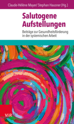 Systemische Aufstellungen sind seit vielen Jahren beliebt und erfahren entsprechend viel Zulauf von Menschen, die darüber Erkenntniszugewinn und psychotherapeutische Hilfe suchen. Aufstellungsarbeit wird in Wissenschaft und angewandter Psychologie kontrovers diskutiert, ihre Wirkung ist noch wenig erforscht. Der Anspruch an therapeutische Interventionen ist, dass sie zur Gesundheit und zum Wohlbefinden der Klienten und Patienten beitragen. Die Salutogenese beschäftigt sich mit genau dieser Fragestellung, nämlich was Menschen gesund erhält. In diesem Band ergründen die Autorinnen und Autoren, ob und auf welche Weise die Aufstellungsarbeit zu einer gesunden Entwicklung in den Systemen Individuum und Familie beiträgt. Wie kann das heilsame Potenzial in der Aufstellungsarbeit entfaltet werden? Wie kann das Menschenbild das Gesundsein beeinflussen? Welche Rolle spielen Intuition und magisches Denken als Gesundheitsressourcen im systemischen Kontext?Unter Einbeziehung unterschiedlicher kultureller Perspektiven werden auch neue Fragen aufgeworfen, die in Wissenschaft und Praxis weiter erforscht werden sollten.