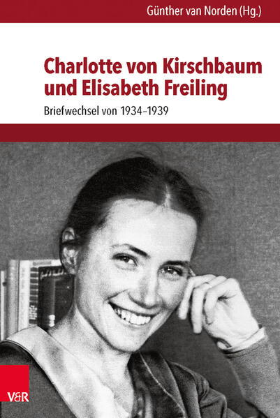 einerseits bestimmen hier die gängigen Interpretationen biblischer Aussagen von der Frau als „Gehilfin“ des Mannes und ihrer Zurückhaltungspflicht die tradierte dogmatische und gesellschaftlich akzeptierte Vorrangigkeit des Mannes, andererseits verlangen die akademische Ausbildung der Theologinnen und ihr in der Frauenemanzipation gewachsenes Selbstbewusstsein eine dem Mann gleichberechtigte Stellung auch im Pfarramt. Zum anderen zeigt sich auch in der Bewertung der Homosexualität die Position zwischen den Zeiten: einerseits die tradierte Verurteilung als Sünde, andererseits verlangen Empathie und Respekt vor der unbestreitbaren menschlichen, moralischen und theologischen Qualität des Freundes uneingeschränkte Offenheit und Toleranz. Zum dritten zeigt sich auch in der Frage nach dem Umgang mit der seelischen Erkrankung der Freundin die Gespaltenheit der Bewertung zwischen den Zeiten: einerseits gilt das alte Urteil, dass die Krankheit der Seele nur geheilt werden kann durch den rechten Glauben an die Barmherzigkeit Gottes