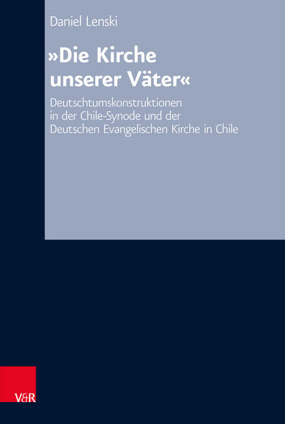 Für viele Deutsche, die im 19. und 20. Jahrhundert nach Südamerika auswanderten, behielt das „Deutschtum“ eine identitätsstiftende Bedeutung. Dies spiegelt sich in den deutschsprachigen evangelischen Kirchengemeinden in Chile wider. Die aus Deutschland entsandten Pfarrer, die gelebten kirchlichen Traditionen und die gesungenen Lieder stellten für viele Menschen eine Verbindung zur deutschen Heimat dar. In den 1930er und 1940er Jahren gewinnt der Deutschtumsdiskurs an Intensität. Als Teil der deutschsprachigen Kolonien stehen die Kirchengemeinden den nationalsozialistischen Organisationen im Ausland nahe. Viele Pfarrer werden Mitglieder der NSDAP-in ihren Predigten, Ansprachen und Briefen wird die Verbindung zu Heimat und Deutschtum auch theologisch legitimiert. Nach 1945 bleibt eine kritische Betrachtung des Nationalsozialismus weitestgehend aus. Im Gegenteil: Beim Besuch Martin Niemöllers in Südamerika kommt es 1950 zu offenen Auseinandersetzungen über die Deutung der Vergangenheit.