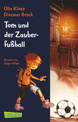 Alles beginnt mit einem alten Fußball, den Tom zufällig auf dem Dachboden entdeckt. Ein schmutziger Lederball mit rauer Oberfläche und ausgefransten Nähten. Damit würde sich bestimmt keiner von seinen Freunden blicken lassen. Wenn die wüssten! Denn dieser Ball macht aus jedem Fußballspieler einen wahren Zauberkünstler. Und das ist noch längst nicht alles: dieser Ball geht um die Welt - und bringt nicht nur Tom zum Staunen!