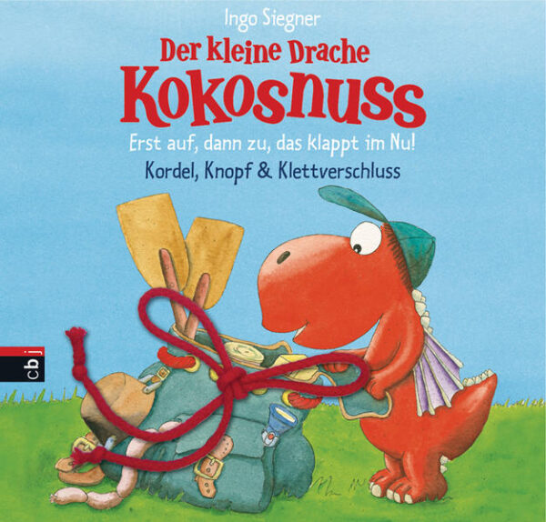 Auf und zu - Verschlüsse entdecken mit dem kleinen Drachen KokosnussDer kleine Drache Kokosnuss, Matilda und Oskar planen einen Ausflug mit dem Zelt. Am Strand üben sie vorher noch das Zeltaufstellen: Alles funktioniert - sogar der Reißverschluss! Drachengras und Bananen werden in die Brotzeitdose gepackt, die mit Druckknopf verschlossen wird. Kletterseil, Taschenlampe und Proviant kommen in den Rucksack. Und Matilda bindet die Kordel am Rand zu einer schönen Schleife. Kokosnuss schließt den Klettverschluss an seiner Mütze und steckt noch schnell den Abschiedsbrief an seine Eltern in den Umschlag ... jetzt kann's losgehen!* Mit echten Verschlüssen zum spielerischen Üben!* Mit Reißverschluss, Druckknopf, Kordel, Klettverschluss ... * Zur Förderung der motorischen Fähigkeiten der kleinsten Kokosnuss- Fans!Achtung! Verschluckbare Kleinteile. Nicht für Kinder unter 36 Monaten geeignet.