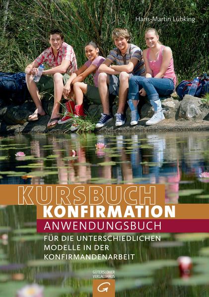 "Der Lübking" erschlossen für alle Modelle der Konfirmandenarbeit Das Kursbuch Konfirmation ist das am meisten verwendete Arbeitsbuch in der Vorbereitung von jungen Menschen auf die Konfirmation. Dieses Anwendungsbuch ergänzt das Praxisbuch für die Unterrichtenden. Es bietet Hinweise und praktische Anregungen für die Anwendung des Kursbuches in den verschiedenen Modellen der Konfirmandenarbeit: ob Wochenstundenmodell, Blockmodell oder Mischmodell, ob einjährige oder zweijährige Konfirmandenzeit, ob Konfi-Camp oder ein regelmäßiger Konfi-Samstag. Das Kursbuch Konfirmation bewährt sich in allen Arbeitsweisen und Modellvarianten. Mit Zusatzkapiteln zu den Themen »Weltweite Gerechtigkeit« und »Reformation«. Anwendungsbeispiele für alle Modelle in der Konfi-Arbeit Mit Zusatzkapiteln zu den Themen "Weltweite Gerechtigkeit" und "Reformation" Ausstattung: mit zahlreichen S/w-Abbildungen