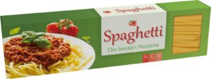 Spaghetti-Rezepte originell verpackt Von sahnig-cremig bis tomatig-fruchtig, mit Fisch, Fleisch oder Gemüse, als Salat, aus dem Ofen oder aus dem Topf: die Spaghetti-Küche bietet für jeden Geschmack das passende Rezept! In diesem originell als Spaghetti-Verpackung gestalteten Set präsentieren wir die besten Rezepte rund um die beliebte dünne Nudel. Ob bewährte Klassiker wie Spaghetti Bolognese, Spaghetti Carbonara und Spaghetti Vongole oder pfiffige neue Kreationen wie Spaghetti mit Birnen-Walnuss-Sauce, Linsen-Bolognese oder Hackbällchen – hier wird jeder Pasta-Fan fündig!