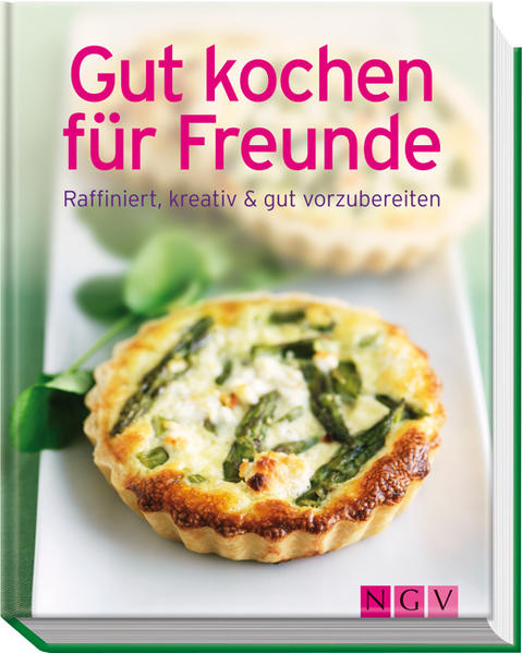 Für gute Freunde wird selbst gekocht, denn Freundschaft geht durch den Magen Ob edle Ideen für das perfekte Dinner unter Freunden oder herzhafte Grundlagen für die eine oder andere Flasche Wein, raffinierte Gerichte für den lauen Sommerabend im Freien, oder Gerichte, die so gut vorzubereiten sind, dass der Gastgeber von der ersten Minute an mitfeiern kann - in diesem Buch gibt es rund 110 Rezeptideen, die einen Abend mit Freunden erst so richtig rund machen. Ob Chorizo-Eintopf, Rinderfiletsteak mit Wasabi oder Sektmousse mit Granatapfelkernen - die Rezepte bestechen durch Raffinesse, Aroma und das gewisse Etwas, allesamt sind sie Schritt für Schritt erläutert und stimmungsvoll fotografiert. Die Einleitung punktet durch Anregungen für die Tischdekoration und Wissenswertes rund ums Eindecken.