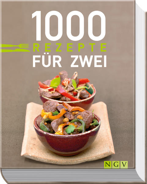 Zu zweit genießen ganz ohne Umrechnen - Unkomplizierte Alltagsküche für zwei Personen, ganz ohne Umrechnen - Von Salaten und Suppen über Vegetarisches, raffinierte Fleisch- und Fischrezepte und Candlelight-Rezepte für ganz besondere Dates bis hin zu himmlischen Desserts und Backideen für Naschkatzen - Sonderkapitel mit über 100 Blitzgerichten für den schnellen Genuss - Jedes Rezept mit ausführlicher Schritt-für-Schritt-Anleitung - Mehr als 800 brillante Farbfotos Vorbei sind die Zeiten des unkomplizierten Umrechnens! Wenn Sie sich zu zweit mit einfachen, aber dennoch raffinierten Gerichten verwöhnen möchten, liegen Sie mit diesem Kochbuch genau richtig. Ob Salate und Suppen für den kleinen Hunger zwischendurch, Vegetarisches mit vielen Kräutern, raffinierte Fleisch- und Fischrezepte, Candlelight-Rezepte für ganz besondere Dates oder himmlische Desserts und Backideen für Naschkatzen: Hier findet jedes Duo das richtige Rezept. Und falls es mal ganz besonders schnell gehen muss, schafft unser Sonderkapitel mit über 100 Blitzgerichten Abhilfe.