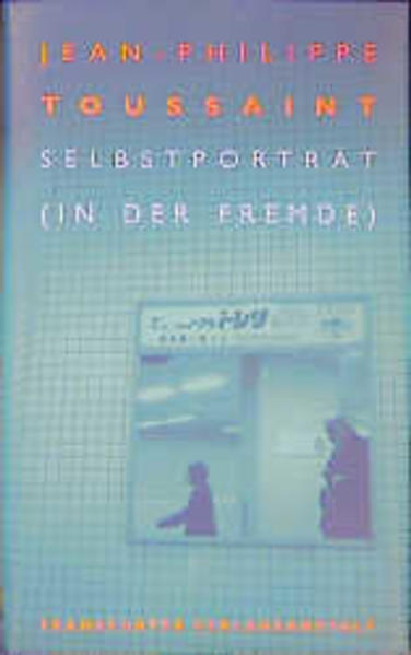 Wen einer eine Reise tut, dann kann er was erzählen. Nach fünf Romanen, die ihn zu einem der wichtigsten Autoren französischer Literatur machten, legt Jean-Philippe Toussaint ein Reisebuch besonderer Art vor: Als moderner Candide mit dem Charme eines Buster Keaon reist der Autor um die Welt, nach Japan, Vietnam, Deutschland, Tunesien. Stoisch, wie alle Helden seiner früheren Romane, begegnet Toussaint au seinen Reisen »in die Fremde« keinesfalls den exotischen Sensationen und Sehenswürdigkeiten ferner Länder, sondern widmet sich mit viel Humor und scharfem Blick den Unwägbarkeiten des Lebens: grotesk die Begegnung mit der Verkäuferin in einer Berliner Metzgerei, urkomisch die Beschreibung eines Schriftstellerkongresses in Hanoi, liebenswert »der schönste Tag meines Lebens« auf Korsika. Ein Selbstporträt (in der Fremde), gezeichnet in wundervollen Miniaturen und schnellen Passagen, die das Flüchtige im absurden Drama der Details unseres Alltags festhalten.