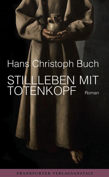 In seinem autobiographischen Roman beschreibt H. C . Buch Stationen seines an Ereignissen reichen Lebens: Seine fru?heste Kindheitserinnerung fu?hrt ihn nach Wetzlar, wo im März 1945 ein abgeschossener US-Bomber mit schwarzer Rauchfahne u?ber der Stadt abstu?rzt. Ein Jahrzehnt später entgeht er knapp einer Katastrophe, als u?ber Bonn-Kessenich zwei britische Kampfjets kollidieren und eine Tragfläche unweit von Buchs Elternhaus einschlägt. Dabei ist Stillleben mit Totenkopf viel mehr als nur die Fortschreibung und Vollendung seiner autobiographischen Trilogie. Der Autor setzt unter veränderten Vorgaben fort, was er mit den Romanen Baron Samstag und Elf Arten, das Eis zu brechen begann, und fu?hrt zusammen, was zusammengehört: Reisen in Kriegs- und Krisengebiete, Kindheits- und Jugenderlebnisse sowie - ein Novum in Buchs Werk - Erinnerungen an den Literaturbetrieb, den er als Erzähler und Essayist jahrzehntelang begleitet und mitgeprägt hat. Begegnungen mit Herbert Marcuse, Heiner Mu?ller und Susan Sontag wechseln ab mit Streifzu?gen durch Indianerreservate, Reisen nach Haiti und ins Herz der Finsternis, die zentralafrikanische Republik, wo Buch im August 2017 Kindersoldaten und vergewaltigte Frauen trifft. All das und noch viel mehr wird zusammengehalten durch seine widerspru?chliche Persönlichkeit, deren schillernde Facetten der Text sichtbar macht.