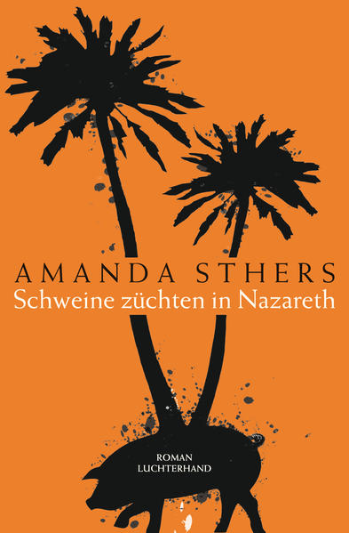 Sie hassen und sie streiten sich. Doch der Liebe zueinander entkommen sie nicht Was für eine schreckliche Pariser Familie: Harrys Tochter Annabelle verliebt sich ständig in viel zu alte Männer, die sich in letzter Sekunde dann doch nicht entschließen können, sich von ihrer Frau zu trennen. Harrys Frau Monique wird nicht müde, ihr das immer wieder vorzuwerfen. David, der schwule Sohn, ist ein gefeierter Theaterautor. Aber er ist tiefunglücklich, weil Harry seit dem Outing nicht mehr mit ihm spricht. Schlimmer: Harry, einst erfolgreicher Kardiologe, hat die Nase voll von dem ganzen Trubel und steigt aus. In Nazareth findet er eine neue, nur auf den ersten Blick bizarre Leidenschaft: das Schweinezüchten … Verständlich, dass sich Harry mit diesem Vorhaben nicht nur Freunde macht. Der ansässige Rabbi ist erbost, und so entspinnt sich ein kurioser Briefwechsel der beiden über die ersten und letzten Fragen des Lebens. Dazwischen aber tobt in Briefen und E-mails der familiäre Wahnsinn. Nach schmerzhaft vielen unbeantworteten Briefen macht David aus der Geschichte des Schweinezüchters, der einmal sein Vater war, ein Stück. Er weiß nicht, dass Harry mit den Zeitungsberichten von Davids Erfolgen eine ganze Wand tapeziert hat. In ihrer Gekränktheit sind die Familienmitglieder unverbesserlich. Während Harry und der Rabbi am Ende zu den besten Freunden werden, lassen sie jegliche Chance zur Versöhnung an sich vorbeiziehen. Sie beschimpfen sich wüst und verletzen sich grob. Und doch ist ihnen klar, dass sie ihrer Liebe zueinander nicht entkommen …