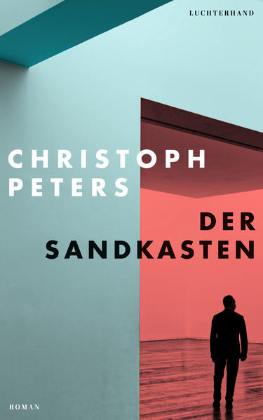 Christoph Peters hat einen Roman geschrieben, wie es ihn seit Wolfgang Koeppens "Das Treibhaus" nicht gegeben hat: eine schonungslose Bestandsaufnahme der politischen Kultur eines ganzen Landes. Siebenstädter hat schon alles gesehen. Als Moderator einer Politsendung im Radio kennt er sich aus mit den Spielregeln der Berliner Spitzenpolitik, dem Schattenreich der Hinterzimmer, mit der Gnadenlosigkeit eines Betriebs, dem es nur um Machterhalt geht. Siebenstädter ist so beliebt wie berüchtigt, einer, der an gar nichts glaubt und sich prädestiniert fühlt, die Lügen der Eliten aufzudecken. Mit der Coronakrise jedoch verändert sich das Spiel: Siebenstädter hat ebenso Zweifel an den staatlichen Maßnahmen wie Abscheu gegenüber Verschwörungsgläubigen. Unerwartet erhält er das Angebot der Liberalen, die Seiten zu wechseln, während Maria Andriessen, aufsteigender Stern der Sozialdemokratie, sich mehr für ihn zu interessieren scheint, als es bei einem verheirateten Mann angemessen wäre. Vor allem aber spürt Siebenstädter, dass seine Zeit langsam abläuft - warum also nicht alles auf eine Karte setzen?