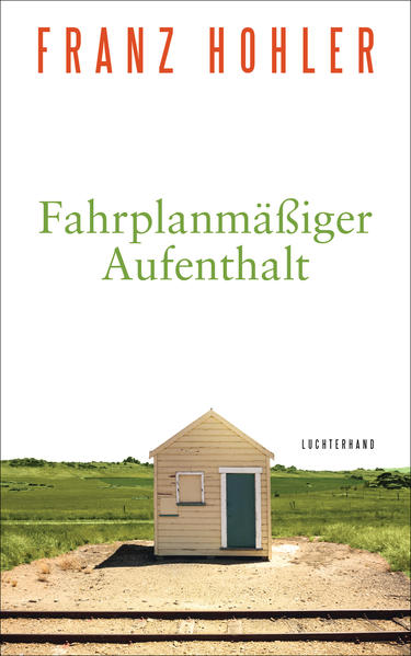 Das Schreiben Franz Hohlers ist immer auch ein Reisen. Nicht selten entsteht es unterwegs, an Bahnhöfen oder Flughäfen, im Gehen oder Warten. "Fahrplanmäßiger Aufenthalt" versammelt die neueste Kurzprosa dieses großen Meisters der kleinen Form. Die Erzählungen führen in die Ferne, nach Sarajevo, Kenia, Odessa oder auf den Maidan nach Kiew. Sie führen aber auch in einen Wartesaal am Bahnhof Schwäbisch Hall oder zur Birke vor dem eigenen Haus. Brillant beiläufig und pointiert öffnen sie die Fenster in die Wirklichkeit - die fremde wie die eigene, oder gleiten unvermutet ins Fantastische. Sie erzählen davon, was sich in unserer immer kleiner werdenden Welt entdecken lässt, wenn man nur genau hinsieht.