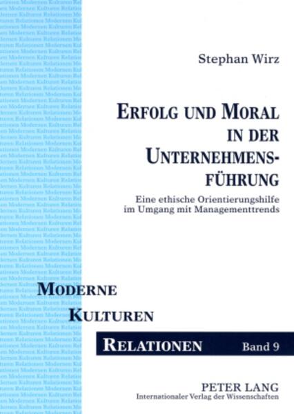 Managementkonzepte preisen sich den Unternehmen als Königswege zum Erfolg an. Ihre «tools and techniques» sind jedoch keineswegs «wertfrei»: Sie enthalten implizite Menschen-, Unternehmens- und Gesellschaftsbilder, die durch die Implementierung der Managementkonzepte in die Unternehmen auch praktische Relevanz gewinnen. Dieses Buch verfolgt zwei Zielsetzungen: Erstens, die ethischen Implikationen exemplarischer Managementkonzepte im Hinblick auf die Beziehungsfelder Unternehmen-Mitarbeiter und Unternehmen-Gesellschaft zu analysieren. Zweitens, den Führungspersonen durch ein umfassenderes Verständnis unternehmerischen Handelns eine Orientierungshilfe anzubieten für eine erfolgreiche und ethisch verträgliche Anwendung zukünftiger Managementkonzepte.