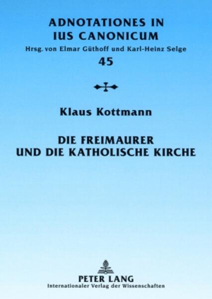 Seit der ersten Verurteilung der Freimaurerei durch Papst Clemens XII. (1738) wird die Mitgliedschaft von Katholiken in Freimaurerlogen mit kirchlichen Strafen belegt. Trotz nationalhistorisch bedingter Unterschiede innerhalb der Freimaurerei und trotz des Bemühens um eine differenzierte Betrachtung blieb die Haltung der maßgebenden kirchlichen Autoritäten gegenüber der gleichzeitigen Mitgliedschaft von Katholiken in Freimaurerlogen und der katholischen Kirche bis heute unverändert rigoros. Ausgehend von den historischen Anlässen der kirchlichen Verurteilungen werden im kanonistischen Teil der Arbeit die Strafnormen bis zur geltenden Rechtslage analysiert, Entwicklungen skizziert und schließlich die Frage nach der unbedingten Unvereinbarkeit, Katholik und Freimaurer zu sein, erneut gestellt.