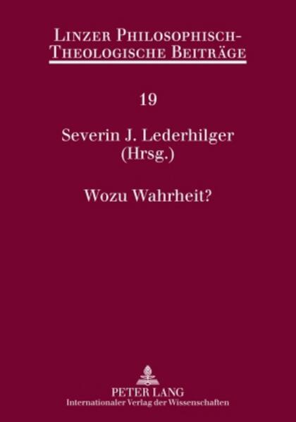 «…und reden alle Wahrheit, alle», lässt Franz Grillparzer den leidenschaftlich die Wahrheitspflicht predigenden Bischof resignieren, wenn er am Ende von «Wehe dem, der lügt» zur Kenntnis nehmen muss, dass alle Beteiligten aus ihrer Sicht die Wahrheit sagen, aber diese Wahrheit doch sehr verschieden verstehen. Die 10. Ökumenische Sommerakademie in Kremsmünster 2008 nahm sich der komplexen Auseinandersetzung um den philosophisch und theologisch fundamentalen Wahrheitsbegriff an und beleuchtete die daraus resultierenden Konsequenzen aus unterschiedlichen Blickwinkeln. Dabei geht es um die Pluralität des Wahrheitsverständnisses und die Manipulierbarkeit von Wahrheit im Kontext der Virtualität moderner Netzkultur ebenso wie um die aktuelle Diskussion über die mit dem Wahrheitsanspruch verbundene Machtfrage oder um die Wahrheit als eine den Dialog erst ermöglichende Dimension kommunikativen Verstehens von Welt und Mensch. Konkretisiert werden die theoretischen und bibeltheologischen Erörterungen in Bezug auf die Auswirkungen in der kirchlichen Pastoral und die gesellschaftlichen Veränderungen im Verweis auf das fundamentale Recht der Religionsfreiheit. Der Anspruch, dass Wahrheit immer konkret ist, verweist letztlich auf die notwendig praktische Relevanz der Frage nach dem «Wozu» von Wahrheit und auf das Kriterium der Gerechtigkeit im globalen Zusammenhalt jenseits aller bloß theoretisch-nominalistischen Spekulation. Der Tagungsband dokumentiert, redaktionell bearbeitet, die wissenschaftlichen Vorträge, Diskussionsbeiträge und Statements renommierter Referentinnen und Referenten mit unterschiedlichem konfessionellen Hintergrund aus philosophischer, soziologischer, bibelwissenschaftlicher, systematisch-fundamentaltheologischer, pastoraltheologischer, ökumenischer und kirchenamtlicher Perspektive.