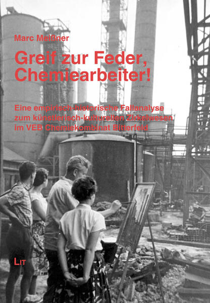 Bitterfeld? Das war längst nicht nur Braunkohle, Bernstein, Rohrleitungsbau oder Chemieindustrie: Hier dichteten, musizierten, malten, tanzten oder filmten Arbeiter, Kinder und Jugendliche in bis zu 75 beitragsfreien Laienkunstgruppen im Kulturpalast des Chemiekombinates. Professionell angeleitet von Berufskünstlern wie Walter Dötsch oder Horst Deichfuß fanden ganze Generationen kreative Freizeitbetätigung und kulturelle Bildung. Sie galten als alltägliche Rückzugsorte sowie obrigkeitsferne Nischen mit eigenen sozialen Mechanismen. Ihre Leistungen zählten zur internationalen Spitze. Doch wer waren die Volkskünstler? Welche Themen berührten sie? Der Band analysiert die Geschichte der Bitterfelder Zirkel mit bisher unveröffentlichten Quellen und Fotografien. Zeitzeugeninterviews zeigen die Praxis der betrieblichen Kulturarbeit auf und ergänzen die Erforschung der DDR-Gesellschaft.