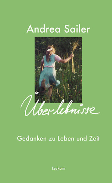 In ihrer unverwechselbaren Art und Weise schreibt Andrea Sailer Texte zum Sein, Ernstes und Heiteres über Mensch und Tier, Jahreszeiten und Lebenszeiten, über die Gesellschaft, die Kunst, Philosophie, Arbeit, das liebe Geld und das Glück - sogar Nachrufe sind darin zu finden. Im ORF Radio Steiermark hat Andrea Sailer einen fixen Sendeplatz in der Sendereihe „Gedanken zur Zeit“, Texte daraus finden sich ebenfalls im vorliegenden Buch.