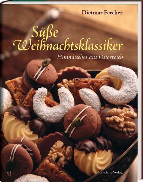 Vanillekipferl, Witwenküsse, Linzeraugen, Nussbusserln, Mandelkissen, Husarenkrapferln …Konditormeister Dietmar Fercher verrät seine besten Rezepte für die schönste Zeit des Jahres. Aus Zucker, Honig, Nüssen, Butter, Marzipan und viel Schokolade kann nun unwiderstehliche Weihnachtsbäckerei entstehen, die fein duftend den Christbaum schmückt oder als süße Gabe große und kleine Herzen erfreut. Und der feine Adventstollen gelingt mithilfe der leicht verständlichen Fachtipps aus der Meisterbackstube ebenso wie der klassische Lebkuchen, der nach den wunderbaren Gewürzen duftet, die ihm einst den Namen „Pfefferkuchen“ beschert haben. Alle Rezepte wurden von Konrad Limbeck stimmungsvoll ins Bild gesetzt.