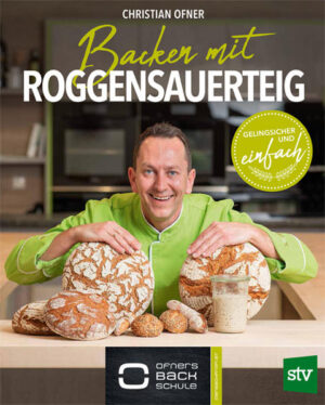 Backen mit selbst gemachtem Sauerteig -Natursauerteig aus Roggenmehl einfach und schnell -Fehler vermeiden -Gelingsichere Rezepte Mehr als 100.000 Mal sind die ersten vier Bücher des „Backprofis“ Christian Ofner in den letzten Jahren verkauft worden! Der erste Band seiner neuen Reihe widmet sich Broten und Gebäck aus natürlichem Roggensauerteig. Die meisten Brotback-Bücher arbeiten mit Trockensauerteig-Pulver, doch der Trend geht eindeutig hin zum Natursauerteig: Solche Brote sind bekömmlicher, schmecken besser und halten länger. Der Backprofi erklärt mit Schritt-für-Schritt-Fotos und genauen, einfach verständlichen Beschreibungen alles Wissenswerte zum Selbermachen, Lagern und Vermehren von Roggensauerteig. Besonders wichtig: Welche Fehler können passieren, wie lassen sich diese vermeiden oder wieder korrigieren? Alle Rezepte sind vielfach erprobt und absolut gelingsicher. So entstehen runde Brote, Wecken- und Kastenbrote sowie Kleingebäck „zum Anbeißen“! Nicht nur die grundlegenden Schritte, auch jedes Rezept ist einzeln und edel bebildert!