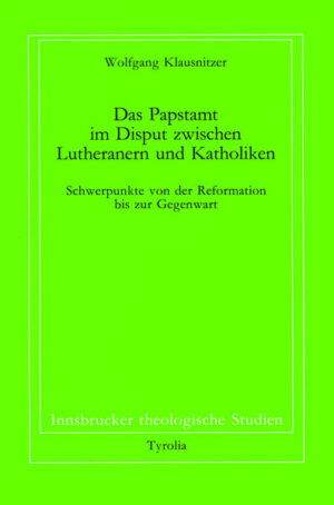 Klausnitzers Habilitationsschrift beginnt bei den kontroversen Aussagen zum Papstamt im 14 Jh. und im 15 Jh., dem Jahrhundert der Konzile. Im Hauptteil werden die Diskussionspartner Luther, Cajetan und Eck sowie die Antworten des Lehramtes vorgestellt. Ebenso zur Diskussion stehen Johann Georg Walch als Vertreter der lutherischen Orthodoxie und Bellarmin, das 1. Vatikanum mitsamt seiner innerkatholischen Interpretationsproblematik und die Antworten ausgewählter Theologen aus den Reformationskirchen. Schließlich werden die Entwicklung der Problematik zum 2. Vatikanum hin, der dortige „Aufbruch mit Schwierigkeiten“ und zuletzt die neuesten katholisch-lutherischen Gespräche über das Papsttum, vor allem in den USA, behandelt. Im letzten Teil des Buches fasst Klausnitzer Schlüsselthemen der Auseinandersetzungen mit dem Papstamt zusammen und versucht, in 15 Thesen Ansätze aufzuzeigen, die geeignet sind, für das weitere ökumenische Bemühen Hoffnung zu machen.