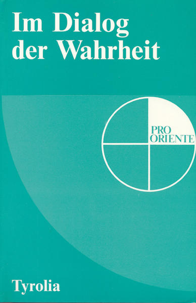 Band XII der Reihe PRO ORIENTE enthält die Dokumentation des 1. Ekklesiologischen Kolloquiums KOINONIA 1974 zwischen der orthodoxen und der römisch-katholischen Kirche, eine chronologische Zusammenstellung des Ablaufes des theologischen Dialogs zwischen diesen beiden Kirchen von Rhodos 1980 bis Neu-Velamo 1988 mit den Dokumenten von München, Bari und Neu-Velamo. Dazu kommen die Texte des 41. Ökumenischen Symposions von PRO ORIENTE und der Ökumenischen Vesper 1988 in der Christuskirche von Salzburg mit Papst Johannes Paul II. sowie die Darstellung der Beziehungen von PRO ORIENTE zu den orthodoxen Kirchen.-Das Geleitwort verfasste Erzbischof Stylianos von Australien.