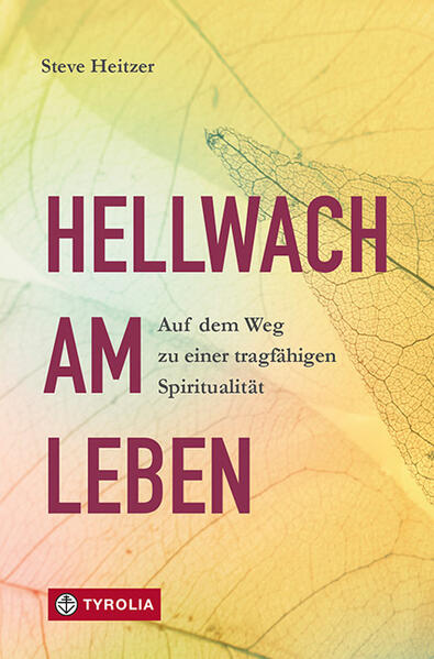 Achtsamkeit, Weisheit und spirituelle Sehnsucht Moderne Achtsamkeitspraxis, die Lehren von Jesus von Nazareth, fernöstliche Weisheit-Achtsamkeitslehrer und Theologe Steve Heitzer schöpft aus verschiedenen spirituellen Quellen, um Kraft und Inspiration für das moderne Leben zu finden. Sein Buch ermutigt dazu, die Schätze des Lebens im Jetzt zu suchen und mitunter die „enge Pforte“ anstelle des breiten Mainstreams zu wählen. Es spornt an, das „Dazwischen“ mit Sinn und Freude zu füllen und sich in der hohen Kunst des Lassens zu üben. Jedes Kapitel mündet in einer Deutung eines Gleichnisses oder Wortes Jesu. Darin eröffnet der Autor behutsam Wege zur inneren Kraft sowie zu notwendigen Veränderungen für eine heilsame und verantwortungsvolle Lebenskunst. Das Buch ist geprägt von Heitzers persönlicher Suche nach einer ganzheitlichen Spiritualität -tiefsinnig und authentisch. Mit einem Vorwort von Exerzitien-Begleiterin Sr. Huberta Rohrmoser, Marienschwester vom Karmel in St. Valentin