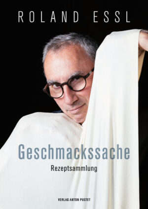 Das neue Kompendium der alpenländischen Küche Kochen ohne Kompromisse: Mittelmäßigkeit liegt Roland Essl nicht. Jedem einzelnen Detail seiner Gerichte widmet der Salzburger Haubenkoch ein besonderes Augenmerk. „An der Kunst zu kochen soll man ständig arbeiten“, sagt er, „denn Kochen ist Leidenschaft, es ist Liebe“. Schon sein ganzes Leben ist er auf der Suche nach den besonderen Gerichten unserer alpinen Heimat. Am liebsten stöbert er in alten Kochbüchern oder spricht mit alten Menschen über ihr Leben und die Gerichte ihrer Kindheit und Jugend. Immer konnte er beobachten, dass gerade in Zeiten der Entbehrung die kreativsten Gerichte entstanden, das sind dann die „Gerichte mit Geschichten“. Essl hat seine Kreationen immer niedergeschrieben, alle Einzelheiten der Zubereitung penibel aufgezeichnet und die Rezepte so lange überarbeitet, bis diese hundertprozentig funktionierten. Denn nur auf diese Weise war es den Köchen, Köchinnen und Lehrlingen unter seinen Fittichen möglich, die Gerichte in der gleichen Qualität zuzubereiten. Rund 300 dieser erprobten Rezepte finden Sie in diesem neuen Kompendium der alpenländischen Küche.