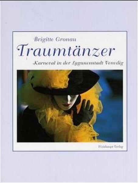 "Traumtänzer" – der großformatige Bildband zaubert die Masken des venezianischen Karnevals in die Architektur der Lagunenstadt und entdeckt jene, die sich einmal im Jahr den Traum von Pracht und Herrlichkeit, Eleganz und morbidezza, von Lagune und Gondel, Leben und Schönheit erfüllen. Ein Bildband, den man nicht mehr schließen möchte.