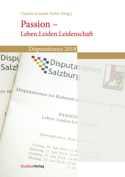 Theologen, Psychologen und Persönlichkeiten aus dem Kulturleben gehen der Frage nach, was das Leben lebenswert macht, wie viel Leid dazu notwendig ist und warum Leid und Leidenschaft in engem Zusammenhang stehen. Die Autoren stellen sich dem Thema aus unterschiedlichen Gesichtspunkten und erörtern dessen Bedeutung in den eigenen künstlerischen oder wissenschaftlichen Lebensbereichen. Neben Definitionsversuchen von Leid und Leidenschaften wird der Rolle der Leidenschaft als Antrieb in Kunst, Religion und im Leben allgemein in diesem Sammelband besondere Beachtung geschenkt. Verbindet religiös motivierte Pilger und Kunstsammler etwa die gleiche Leidenschaft? Nämlich das Streben nach etwas Besonderem auf der Suche nach Anerkennung, Erlösung, nach einem guten Leben? Die Beiträge setzen sich zudem mit Fragen zur Passion Christi auseinander und erörtern die Problematik von kollektiven Leidenschaften. Welche Rolle nimmt Judas in der Leidensgeschichte Jesu ein? Sind kollektive Leidenschaften, wie wir Sie z. B. aus dem Sport kennen, mit Mobilmachung im Krieg vergleichbar? Dieser Sammelband umfasst Vorträge und Diskussionsbeiträge, die während der Disputationes im Rahmen der Ouverture spirituelle der Salzburger Festspiele 2018 gehalten wurden. Diese Disputationes wurden in Kooperation mit den Salzburger Festspielen ins Leben gerufen, um den spirituellen Prolog der Salzburger Festspiele mit Diskussionen und wissenschaftlichen Erörterungen zu bereichern und zur Reflextion über interkulturelle und interreligiöse Themen anzuregen. Mit Beiträgen von Erhard Busek, Iso Camartin, Sabine A. Döring, Reinhard Haller, Susanne Heine, Karl-Josef Kuschel, Erzbischof Franz Lackner, Helga Rabl-Stadler, Willibald Ruch, Claudia Schmidt-Hahn, Nike Wagner und Notker Wolf OSB.