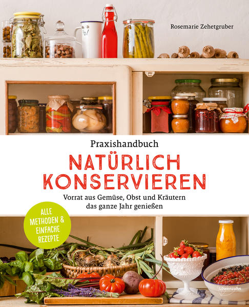 GESUND UND GENUSSVOLL SELBSTVERSORGT: FÜLL DEINE VORRATSKAMMER MIT SCHÄTZEN AUS DER NATUR Einfach gut und gesund essen, solange der Vorrat reicht! Füll deine Vorratskammer, wenn es frische Kräuter im Überfluss gibt, die Tomaten im Garten alle gleichzeitig reif werden und das Zucchinibeet überquillt. So hast du stets vorgesorgt und versorgst dich das ganze Jahr über mit gesunden Vitaminen und selbst gemachten Köstlichkeiten. ALLE METHODEN DER VORRATSHALTUNG UND RUND 200 ERPROBTE REZEPTE Ob aus dem eigenen Garten, dem Biokistl oder vom Einkauf am Bauernmarkt - was nicht gleich verbraucht und vernascht wird, lässt sich im Handumdrehen in PRAKTISCHEN VORRAT FÜR DIE GANZE FAMILIE verwandeln. Die Ernährungswissenschaftlerin Rosemarie Zehetgruber beschreibt ausführlich die VERSCHIEDENEN METHODEN DES NATÜRLICHEN HALTBARMACHENS, liefert praktische Tipps zur RICHTIGEN LAGERUNG und gibt in ihren BEWÄHRTEN REZEPTEN jede Menge Anregungen für nachhaltiges und saisonales Kochen. DEINER GESUNDHEIT ZULIEBE: SCHONEND KONSERVIEREN UND DIE NÄHRSTOFFE OPTIMAL ERHALTEN Einkochen und sterilisieren, einlegen in Öl und Essig, einfrieren, trocknen, entsaften, Milchsäuregärung oder Essig herstellen - die verschiedenen Methoden werden umfassend und praxisnah vorgestellt. Mit den richtigen Methoden und Rezepten für Gemüse, Obst, Nüsse, Pilze, Kräuter und Blüten ist es ein Leichtes, die reiche Ernte aus der Natur rasch und gesund haltbar zu machen. Und dank der SCHONENDEN ZUBEREITUNG bleiben GESCHMACK UND NÄHRSTOFFE erhalten. KÖSTLICHE VORRÄTE ANLEGEN UND ÜBERS JAHR HINWEG GENIESSEN Selbst gemachte Marmeladen, Sirupe, Säfte oder Pestos sind nicht nur preiswerter und schmackhafter, sie erleichtern auch den Alltag. So hast du stets gute Zutaten zu Hause, aus denen sich in kurzer Zeit ein gesundes Essen zaubern lässt. Ob Stachelbeerchutney, Melanzani in Honigmarinade, Tomatensugo, Kimchi oder süß-saure Zucchini - die abwechslungsreichen Küchenschätze sind die ideale Basis für viele einfache und schmackhafte Gerichte, die garantiert gelingen. - alle Methoden, um die wertvolle Ernte natürlich haltbar zu machen - einfach umzusetzendes Praxiswissen zum Frischhalten, richtigen Lagern und Haltbarmachen - rund 200 Rezepte zum Einmachen und Einlegen von Gemüse, Obst, Nüssen, Saaten, Pilzen, Kräutern und Blüten - ein praktischer Vorrat, der gesundes Kochen zu Hause einfacher und schneller macht - umfassende Informationen rund um Vorratshaltung, Ernährung und Gesundheit - zahlreiche Tipps und Tricks zum Verarbeiten und Konservieren von Gartenüberschüssen und saisonalen Angeboten - ideale Geschenkideen: für jede Gelegenheit das passende Mitbringsel auf Lager Nutze das saisonale Angebot an heimischen Lebensmitteln, um deine Speisekammer mit wertvollen Schätzen aus deiner Küche zu füllen. Gönn dir den Luxus einer gefüllten Vorratskammer und spare bares Geld dabei. ************************************************************************** Das sagen Leser*innen: >>Übersichtlich und nicht zu kompliziert! Hier findet man zahlreiche Möglichkeiten und Rezepte, um die Lebensmittel haltbar zu machen. Besonders toll ist eben, dass man das auf natürliche Weise tun kann. Ich kann das Buch nur weiterempfehlen.>Ich dachte immer einkochen und einlegen ist total aufwendig und die Mühe nicht wert. Bis ich das Apfelmus-Rezept ausprobiert habe. Einfacher geht’s nicht, und vor allem, wie viel besser es selbst gemacht schmeckt. In Zukunft gibt es viel mehr Selbstgemachtes bei mir!