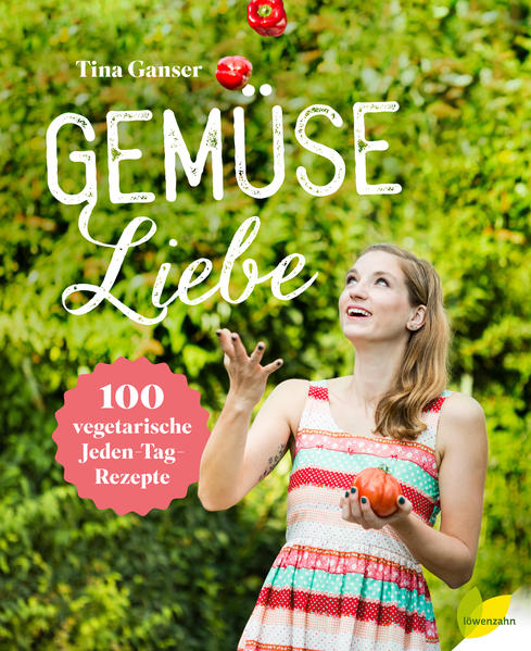 SAISONALE GEMÜSEKÖSTLICHKEITEN IN VIELFÄLTIGEN REZEPTEN Heimische Vitaminbomben bitte vor den Vorhang. Denn Tomaten, Paprika, Zucchini und Co. sind mehr als nur fade Beilage! In Tina Gansers Gemüseliebe spielen die 10 beliebtesten Gemüsesorten die Hauptrolle und werden zu Stars einer abwechslungsreichen Veggie-Küche. Alle Rezepte sind saisonal, vorwiegend schnell zubereitet und ohne viel Schnickschnack. BUNTE UND GESUNDE GESCHMACKSERLEBNISSE: MODERN, KLASSISCH, TO GO UND MIT PFIFF Modern interpretierte Klassiker, Gemüsenudeln, One-Pot-Ideen, snackiges Gemüse to go und sogar Desserts sorgen für einen bunten Speiseplan und köstliche, neue Geschmackserlebnisse. Und mit Tina Gansers Healthy Tipps hat man die Möglichkeit, einzelne Zutaten durch noch wertvollere Lebensmittel auszutauschen. - 100 raffinierte Gemüserezepte für vielfältigen Genuss - mit genauen Infos zu den 10 Gemüsesorten: wann haben sie Saison, wie werden sie am besten gelagert - zahlreiche Healthy Tipps: eine ausgewogene Ernährung liefert Energie und Gesundheit - Ernährungstrend Low Carb: Gemüsenudeln, Karfiolpizza und Co. - No Food Waste: viele Varianten zu jedem Rezept - Gemüse ganz einfach in den Rezepten abändern - saisonal und mit frischen, regionalen Produkten kochen: für Vitaminpower im Alltag Für Gemüseliebhaber und alle, die auf eine gesunde Ernährung Wert legen!