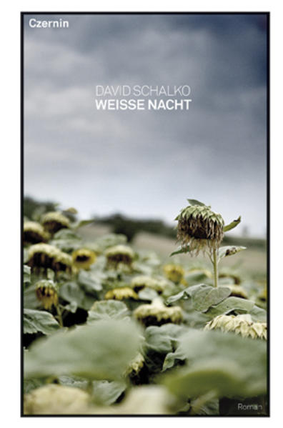 Stell Dir vor, du findest ihn. Den einen. Den einzigen. Deinen Lebensmenschen. Thomas führt ein völlig normales Leben, bis er den Menschen findet, der seine Welt ins Schwanken bringt. Von ihm fühlt er sich das erste Mal wirklich erkannt und angenommen, er ist angekommen. Mit ihm zusammen scheint nichts unmöglich. Plötzlich steht ihm die Welt offen. Bis ein Abend wieder alles unerwartet verändert. Aus dem Nichts heraus. Wenn David Schalko ein solches Buch schreibt, ein Buch über zwei politische Lebensmenschen, dann ist klar, dass man bereit sein muss für Überraschungen und dass nicht nur die Wendungen in der Handlung unerwartet sein werden.