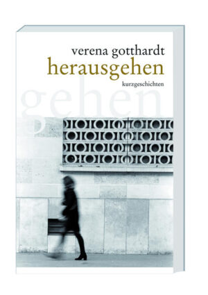 Es sind Erzählungen über das Warten, Geschichten über das Nachhausekommen, und doch nicht Daheimbleibenwollen, Gedanken über das Loch in der Wand und über gebündelten Rosmarin in einer Ecke. In den Geschichten geht es um abgekühlte Kaffeetassen, zu denen immer weniger jemand zurückkehrt, und um glückliche Abschiede. Es geht um langsam vergessene Augenfarben, einen ganzen Abend auf dem Tisch liegende Briefe und um das Gewöhnen an neue alte Gesichter. Es sind Geschichten über stille Momente, die irgendwann in eine etwas hellere Ecke gespült wurden und darauf warten, getrocknet zu werden. Die auftretenden Personen haben alle etwas gemeinsam: ihre so ruhige Art, dass sie in ihren eigenen Geschichten fast zu Nebenpersonen werden. Es bleibt nur, was in den Texten gerettet wurde.