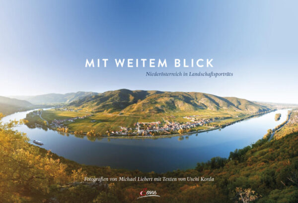 Weinlandschaften und sanfte Flussufer, Wiesen und Almen, enge Täler und weite Ebenen, sanfte Hügel und raue Felsen: Niederösterreich zeigt sich in einer landschaftlichen Vielfalt, die so nah beisammen in Mitteleuropa nirgends woanders zu finden ist. In großformatigen, atemberaubenden Landschaftspanoramen beeindruckend mit der Kamera eingefangen von Fotograf Michael Liebert.