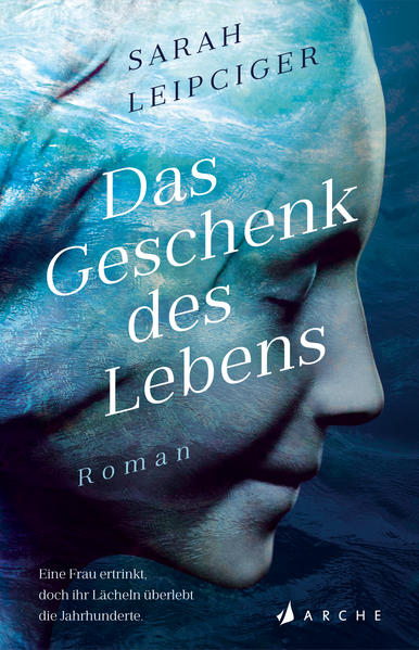 Die Unbekannte aus der Seiner und der eine Atemzug, der Tod vom Leben trennt Paris, 1899: Die Leiche einer jungen Frau wird aus der Seine gezogen. Ihr Gesichtsausdruck ist so rätselhaft und friedlich, dass man eine Totenmaske anfertigt, deren Lächeln bald die ganze Stadt kennt. Sarah Leipciger gibt dieser wahren Geschichte neues Leben und lässt die Unbekannte erzählen: von ihrer Kindheit in der Provinz, ihrer ersten eigenen Arbeit in der Großstadt und von einer enttäuschten Liebe. Die Spuren der jungen Frau reichen bis nach Norwegen in das Jahr 1959, wo ein Vater seinen kleinen Sohn an einen reißenden Fluss verliert und Jahre später jene Puppe entwickelt, an der man heute die Mund-zu-Mund-Beatmung lernt. Die Spur führt auch nach Kanada in die Gegenwart, wo Anouk nach einer Lungentransplantation den ersten freien Atemzug nimmt. Dieses Buch ist eine großartige Feier des Lebens!